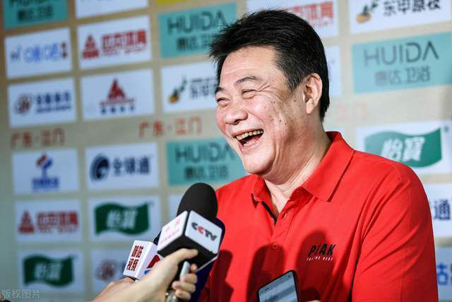 《黑金杀机》曝光角色海报 法斯宾德满脸沧桑 2013-09-12 雷德利·斯科特执导的新片《黑金杀机》日前曝光了一组角色海报。