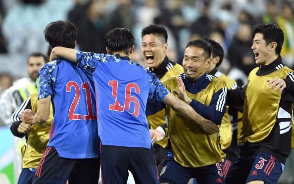 2026-03-04 2026中国电影票房破100亿!